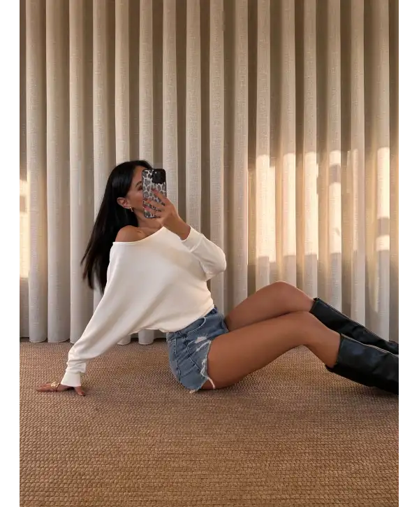 Kayık yaka yarasa kol beyaz