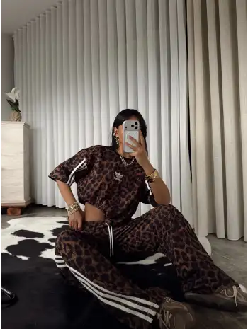 Leopar desen eşofman takımı