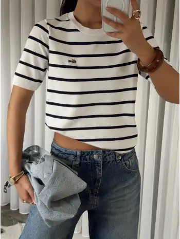 Kısa kol bisiklet yaka çizgili triko