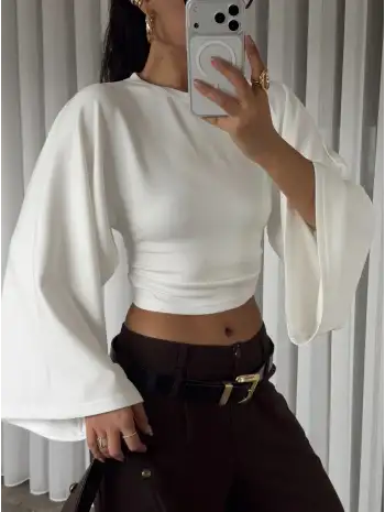 Belden oturan geniş kol bluz - Beyaz