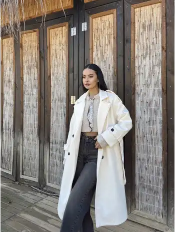 Ekru kuşaklı kaban