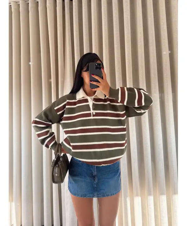 Çizgili polo yaka kazak