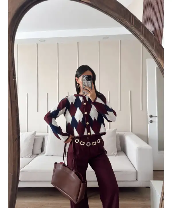 Gold düğmeli triko kazak