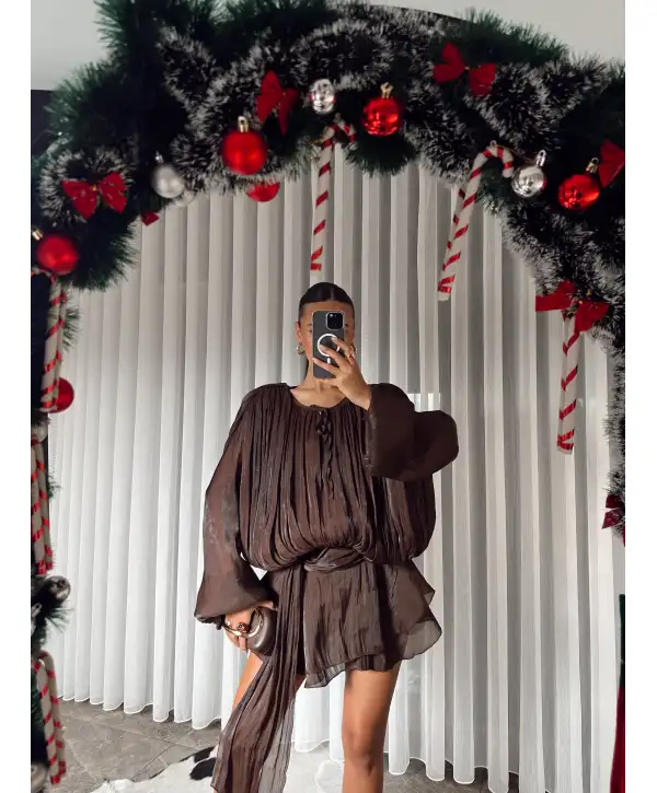 İçi şortlu vatkalı tasarım mini elbise