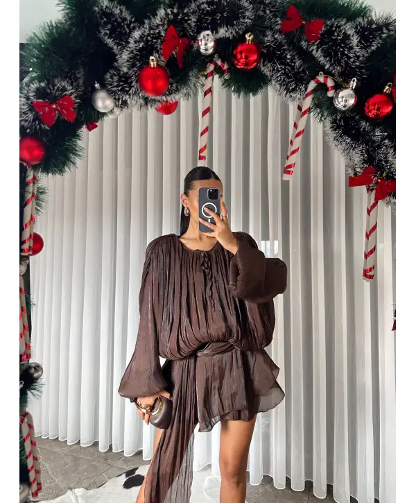 İçi şortlu vatkalı tasarım mini elbise