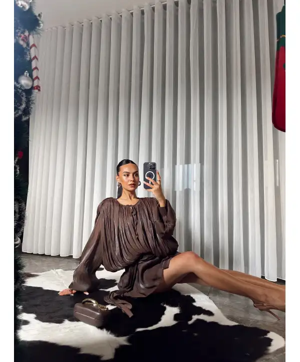 İçi şortlu vatkalı tasarım mini elbise