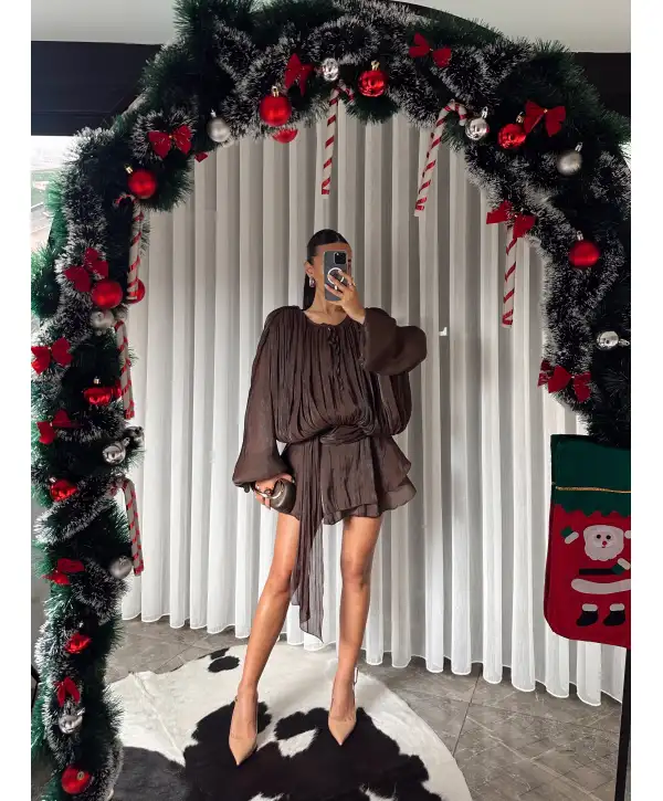 İçi şortlu vatkalı tasarım mini elbise