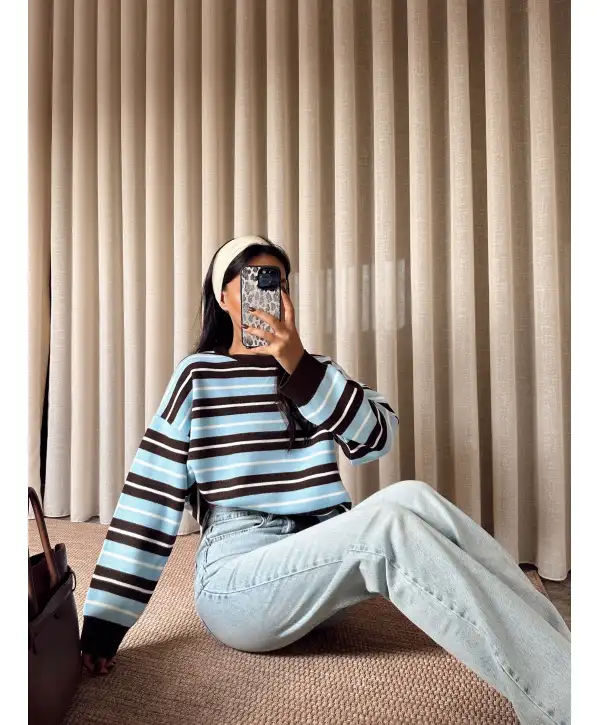 Kahverengi Çizgili Triko Kazak