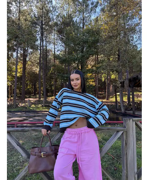 Kahverengi Çizgili Triko Kazak