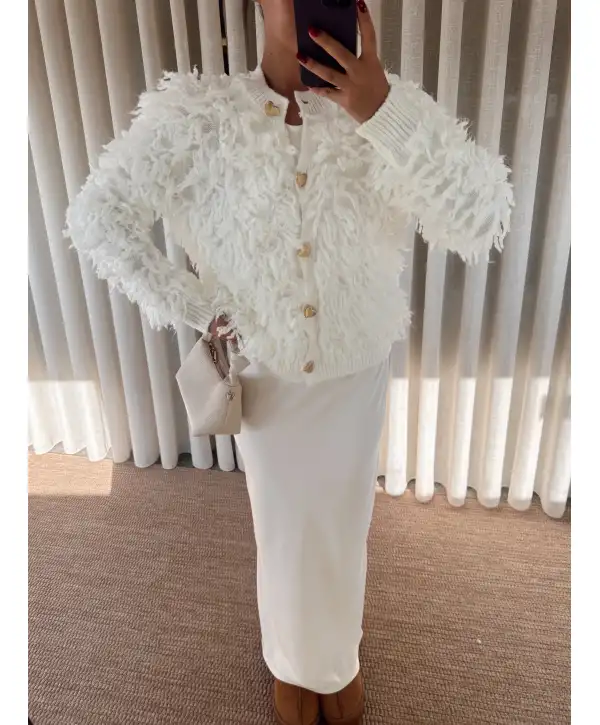 Kalp düğmeli peluş hırka