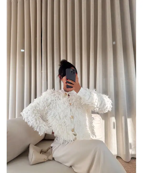 Kalp düğmeli peluş hırka