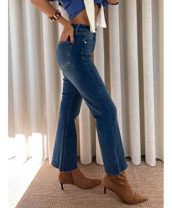 Kesik Paça Blue Eskitme Jean