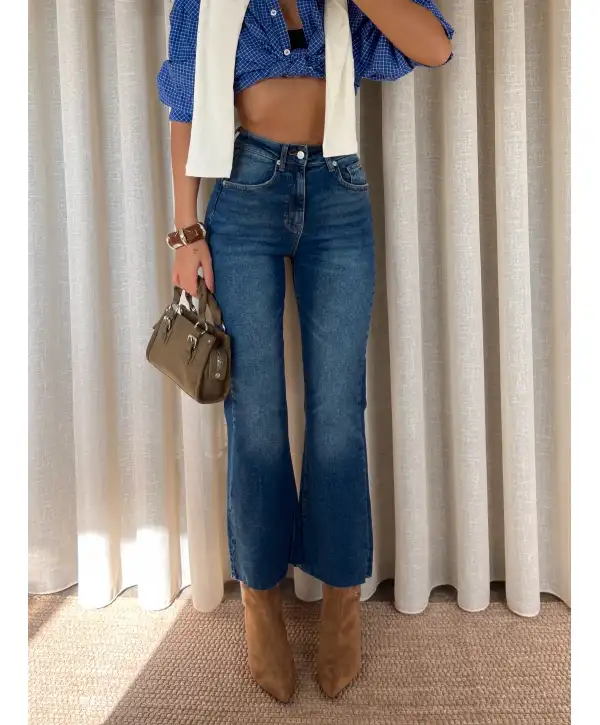 Kesik Paça Blue Eskitme Jean