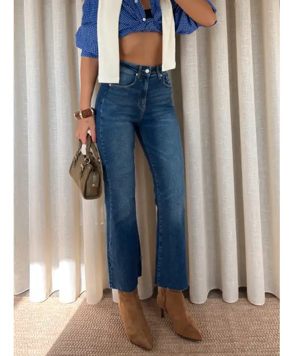 Kesik Paça Blue Eskitme Jean