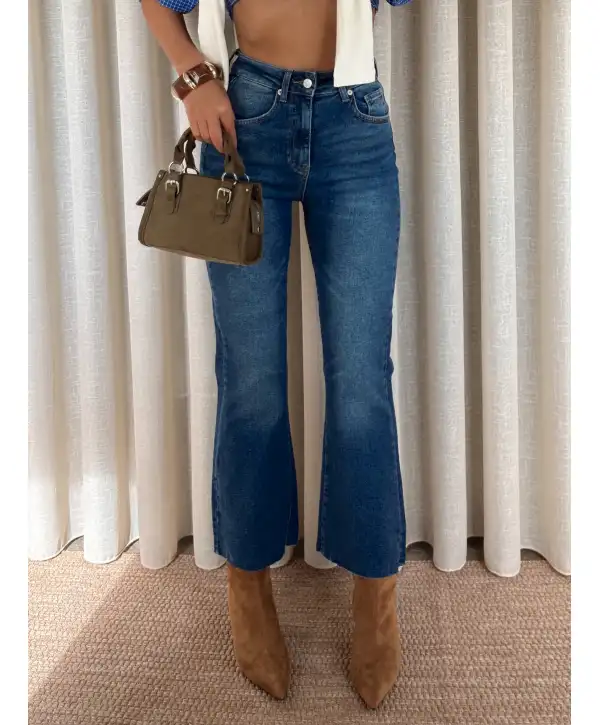 Kesik Paça Blue Eskitme Jean