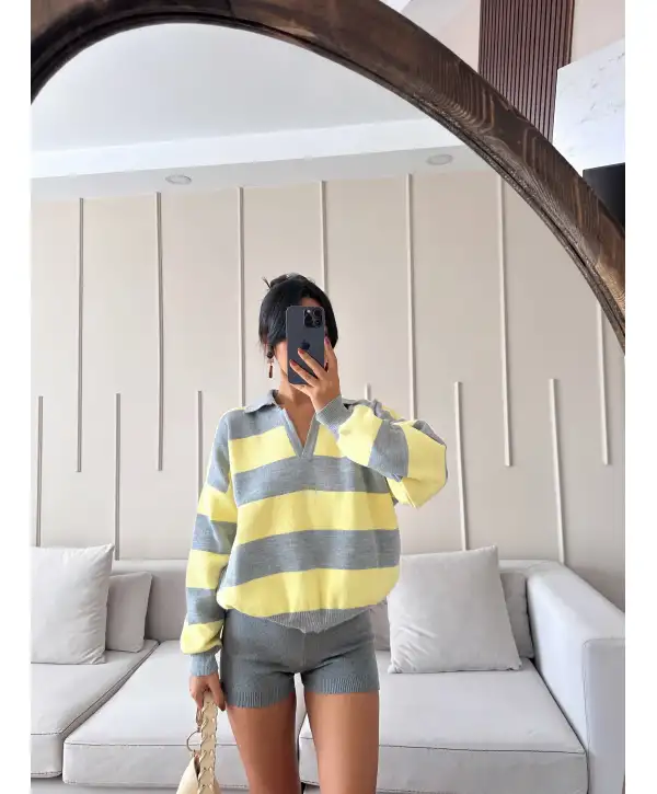 Polo yaka çizgili kazak