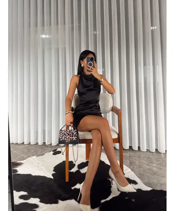 Sırt dekolteli Saten mini elbise - Siyah