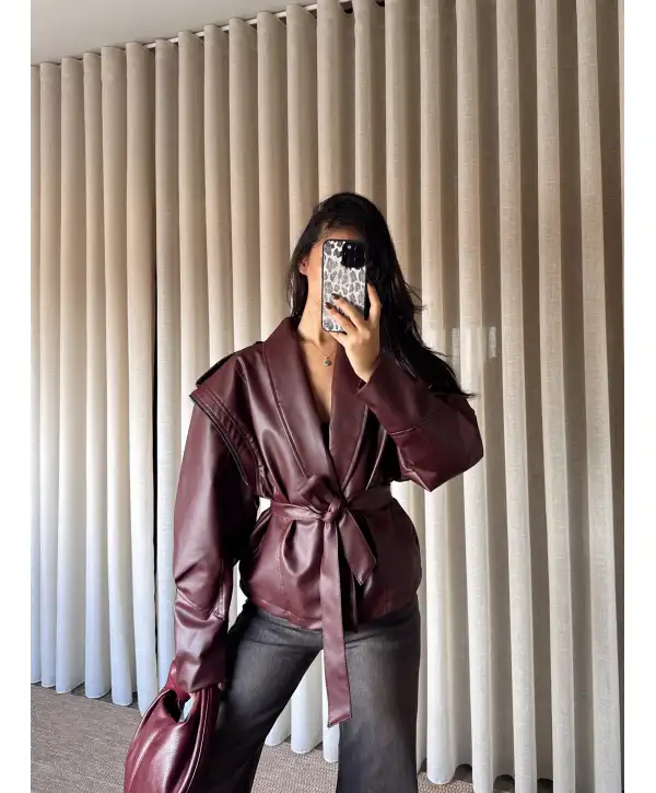 Tasarım kuşaklı deri ceket