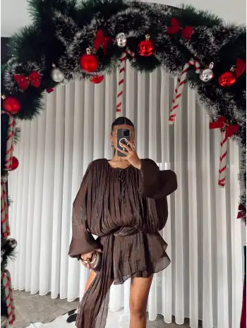 İçi şortlu vatkalı tasarım mini elbise