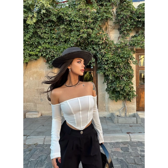 Beyaz Sırt Fermuarlı Ön Şeritli Crop