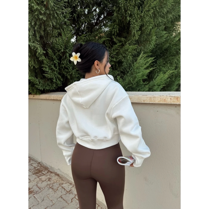 Beyaz Üç İplik Şardonlu Kanguru Sweat