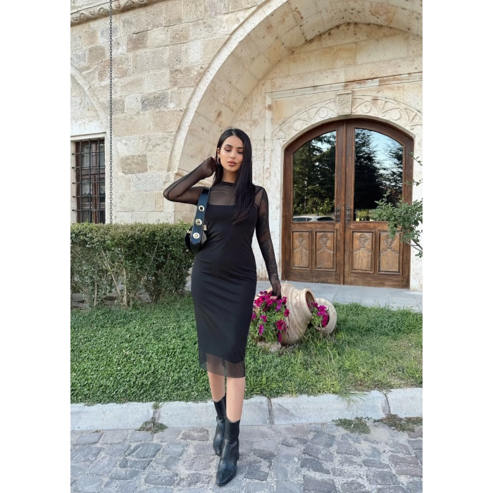 İçi Astarlı Tül Elbise