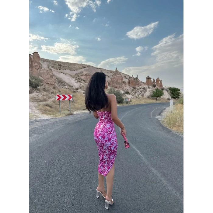 Kare Yaka Büzgülü Tek Yırtmaçlı Elbise