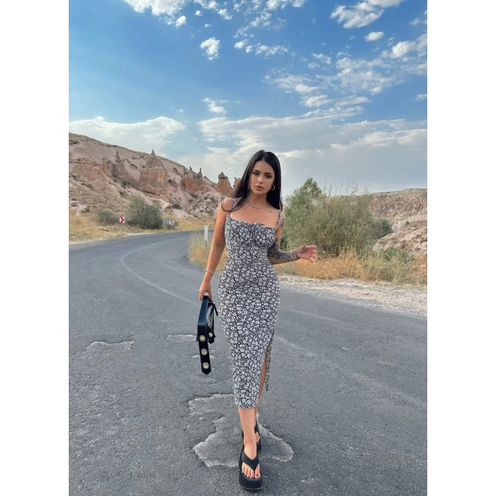 Siyah Yaka Bağlamalı Flowers Bürümcük Elbise