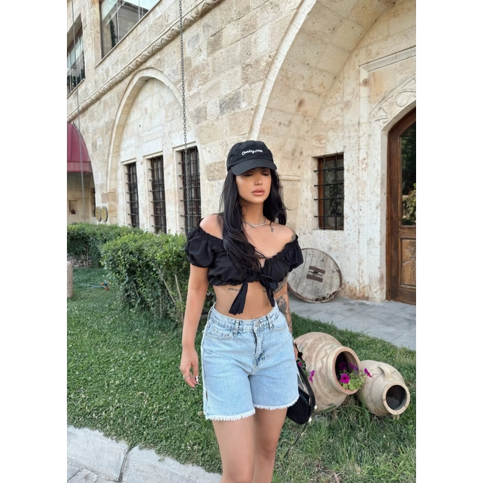 Yanları Kesik Mom Denim Şort