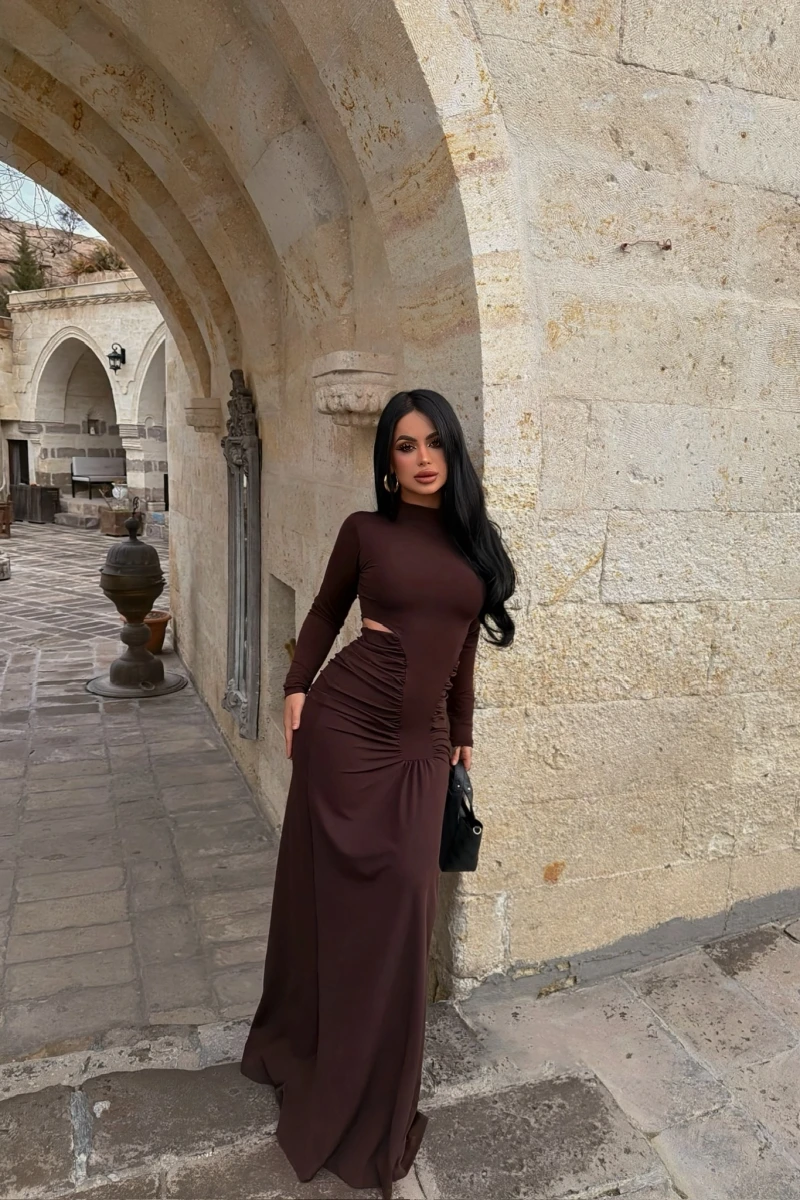 Kahve Yan Pencereli Balık Sırtı Elbise