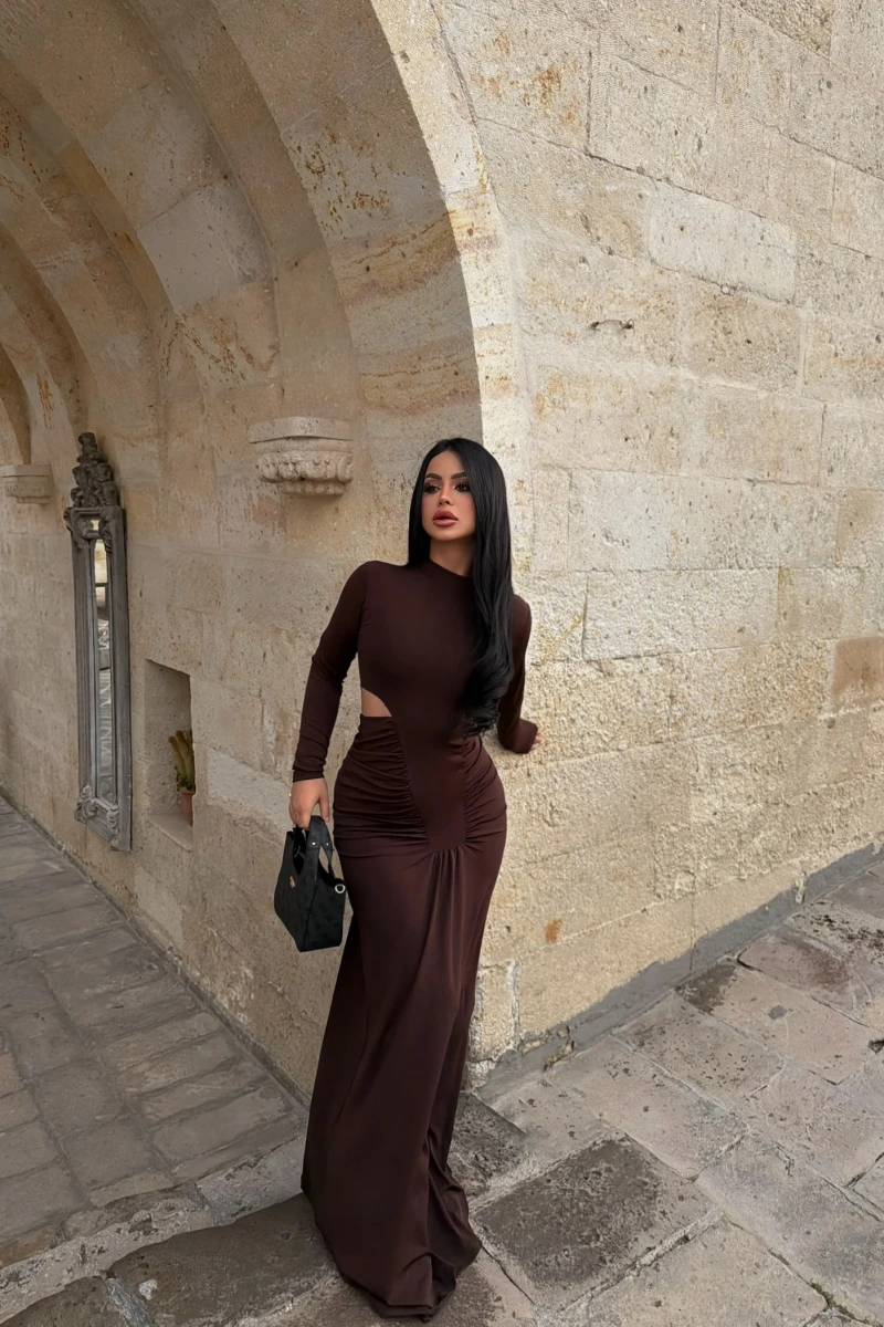 Kahve Yan Pencereli Balık Sırtı Elbise