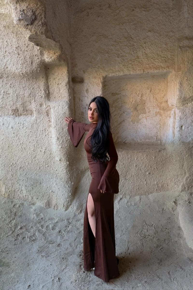 Kahve Kolları Volanlı Maxi Elbise