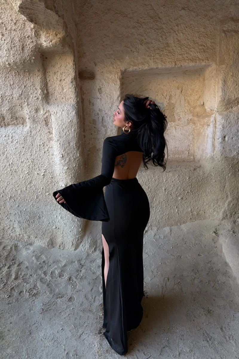 Siyah Kolları Volanlı Maxi Elbise