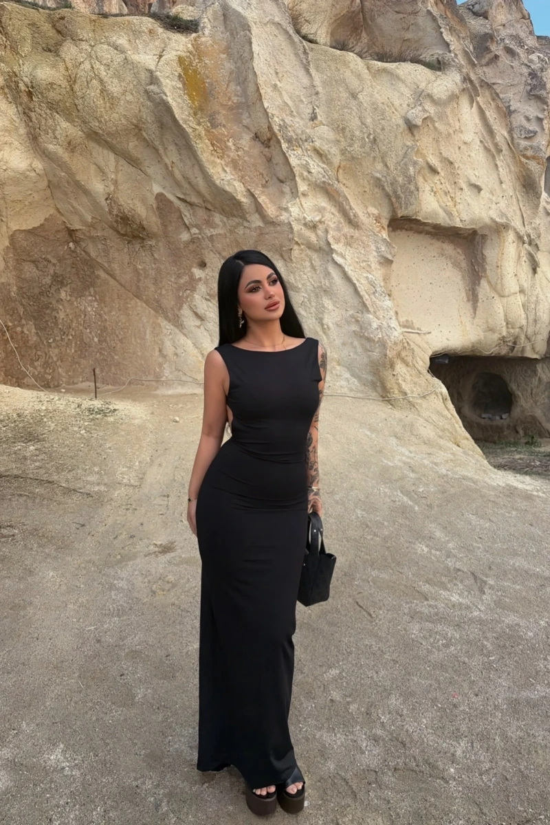 Siyah Sırt Açık Long Elbise