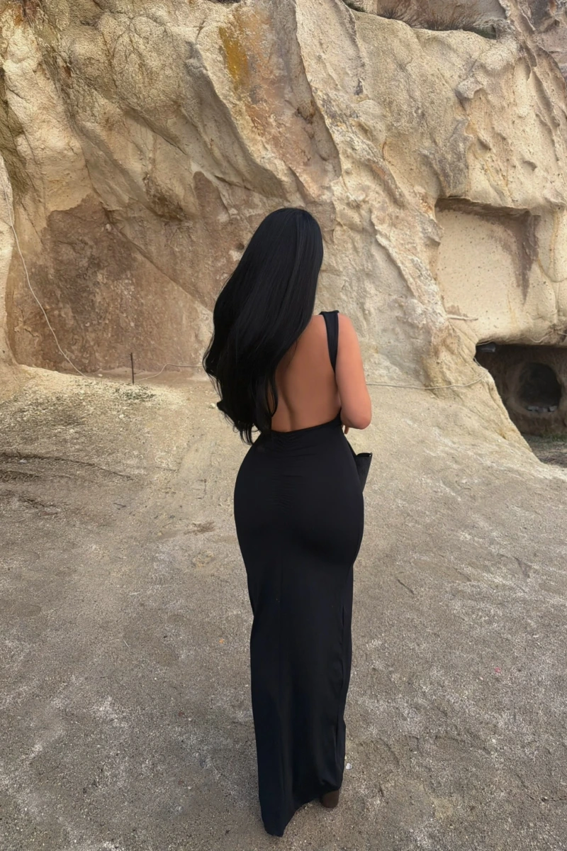 Siyah Sırt Açık Long Elbise