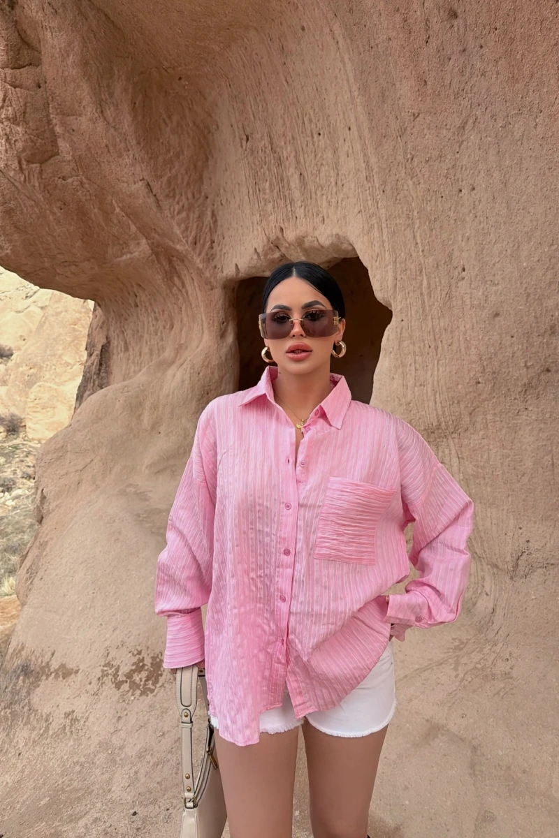 Pembe Tek Cep Sırt Dekolte Gömlek