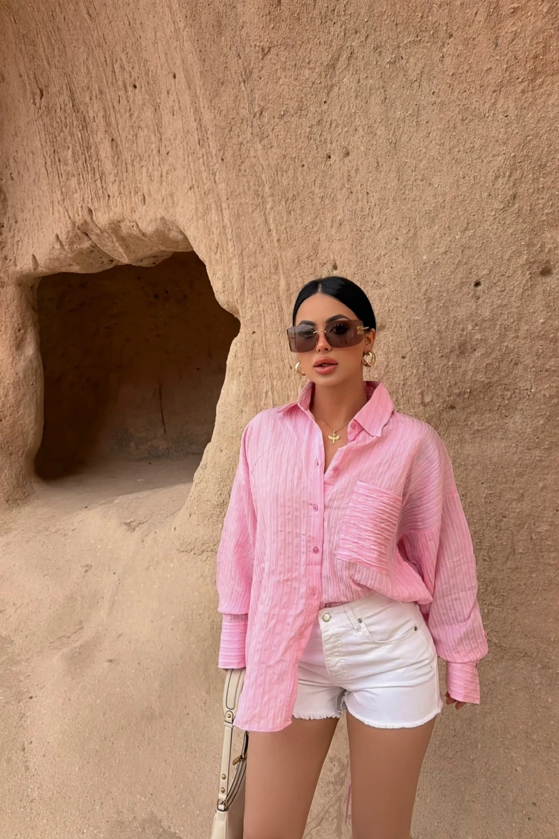 Pembe Tek Cep Sırt Dekolte Gömlek