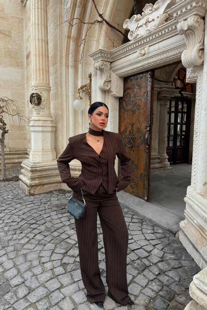 Kahve Çizgili Blazer Üçlü Takım