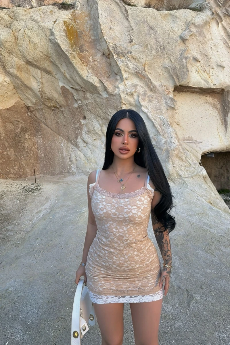 Astarlı Dantel Elbise