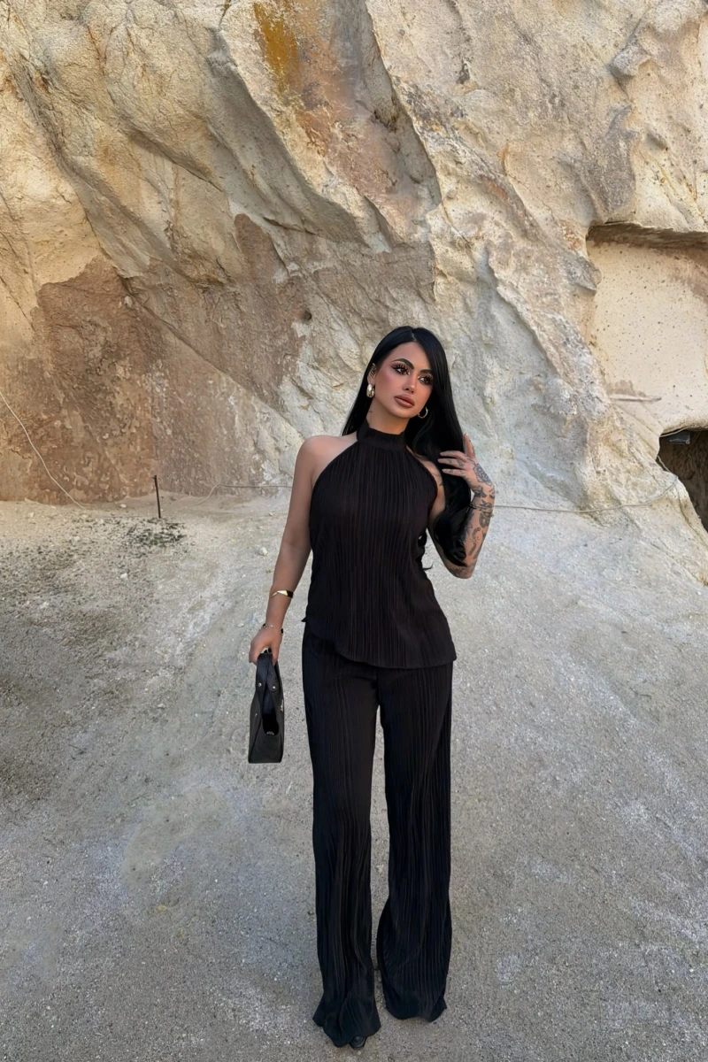 Siyah Sırt Dekolte Fitilli Takım