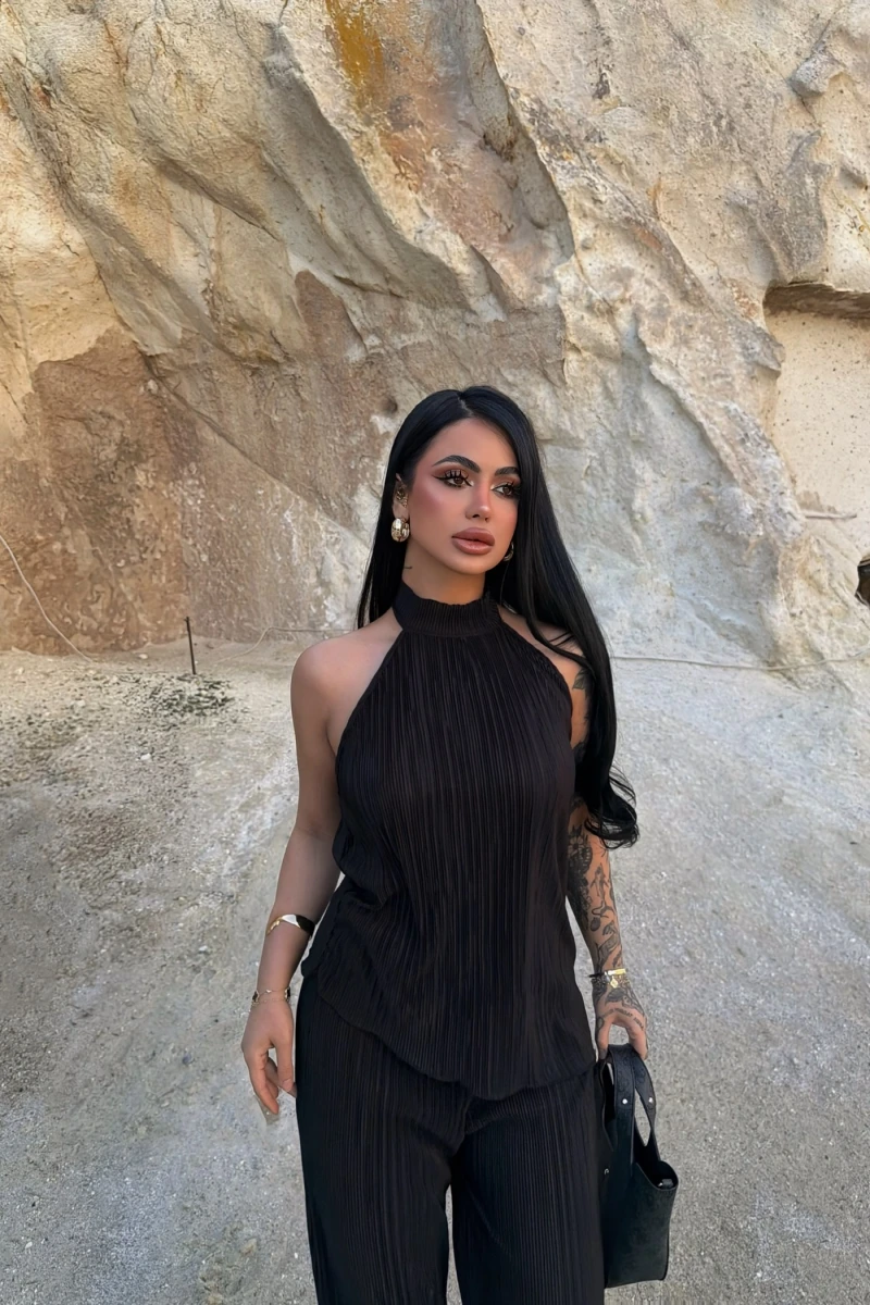 Siyah Sırt Dekolte Fitilli Takım