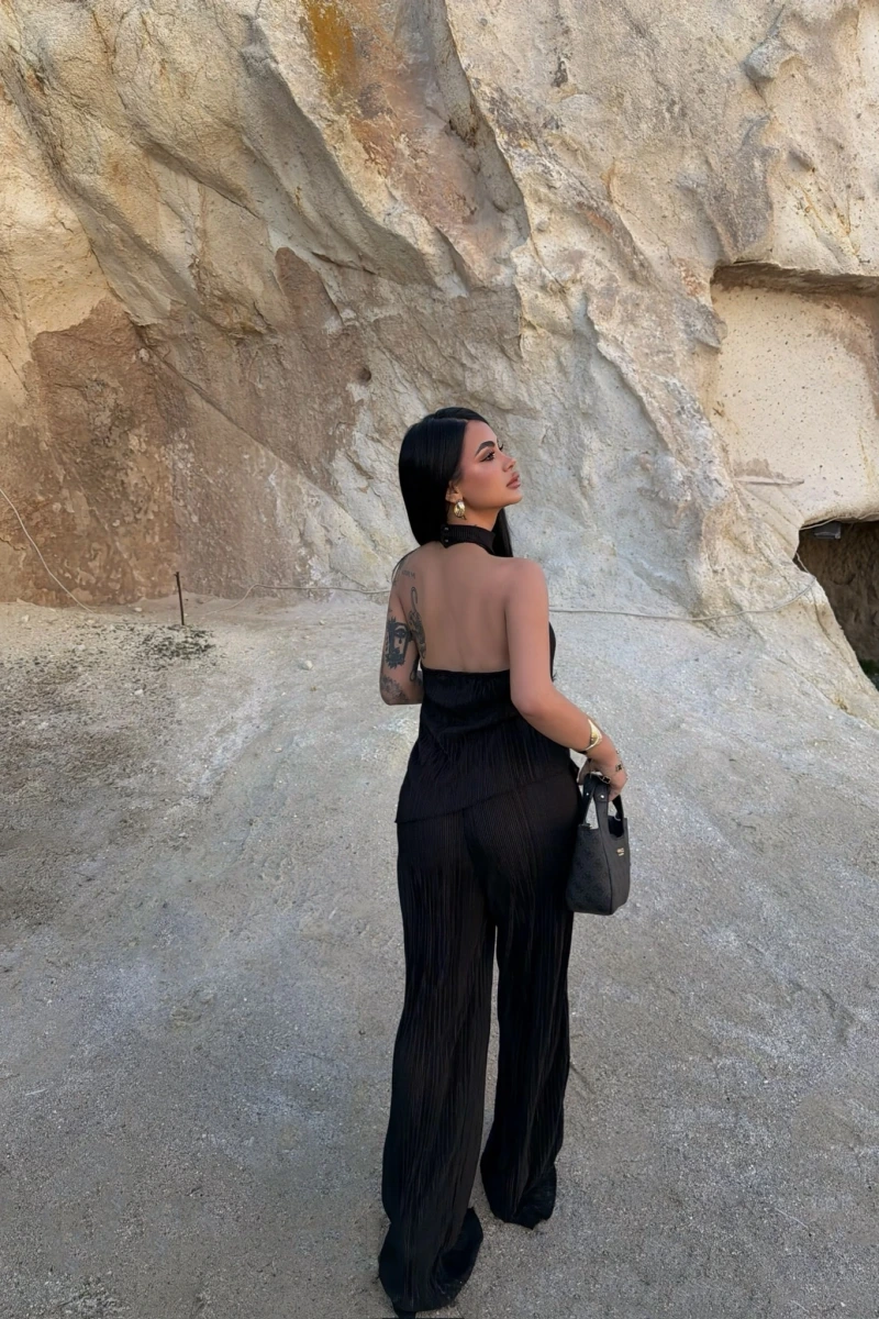 Siyah Sırt Dekolte Fitilli Takım