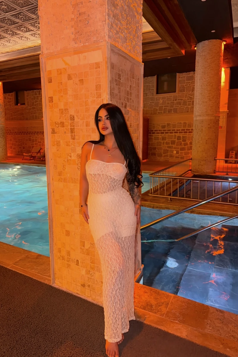 Göğüs Astarlı Güpürlü Elbise (Etek Astarsız)