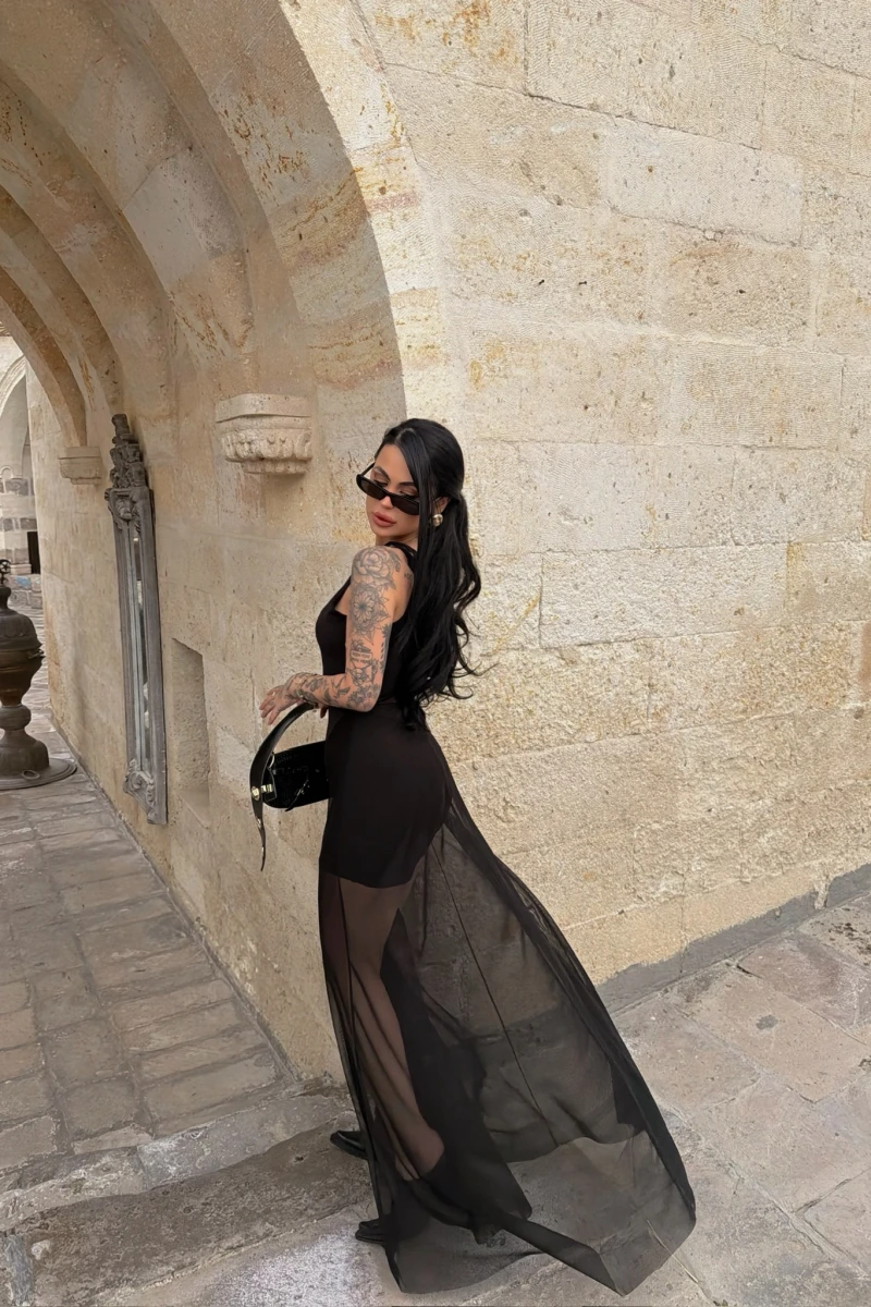 Şeffaf Katmanlı Şortlu Elbise