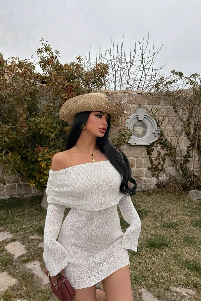 Beyaz Katlamalı Triko Madonna Elbise