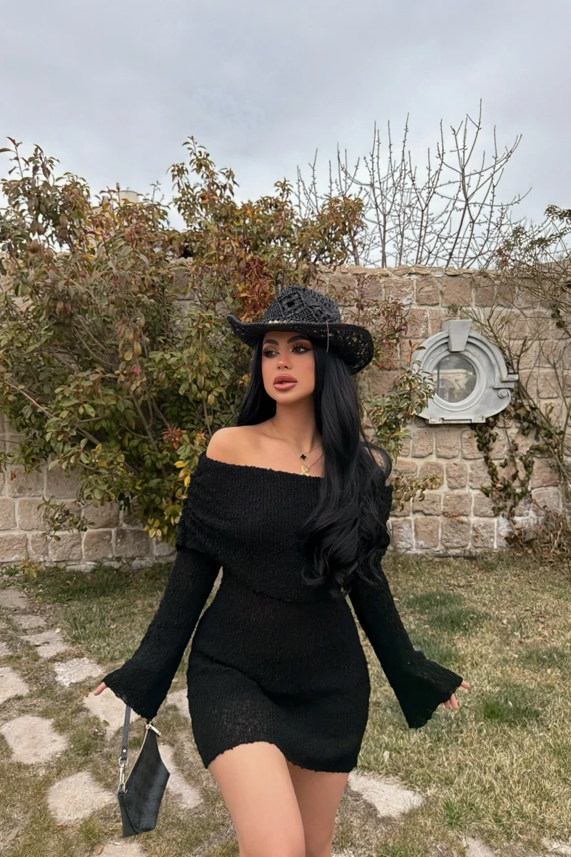 Siyah Katlamalı Triko Madonna Elbise