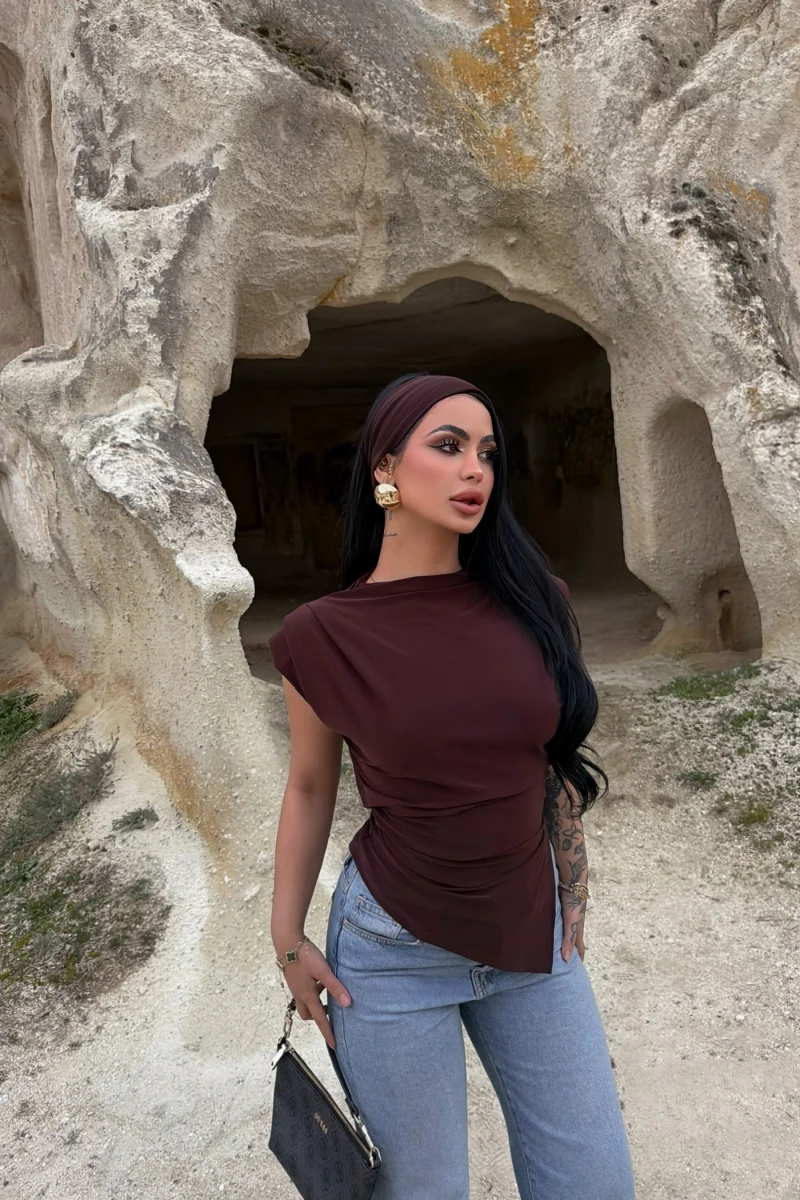 Kahve Vatkalı Pileli Bluz