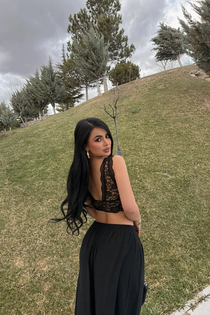 Siyah Güpürlü Bralet