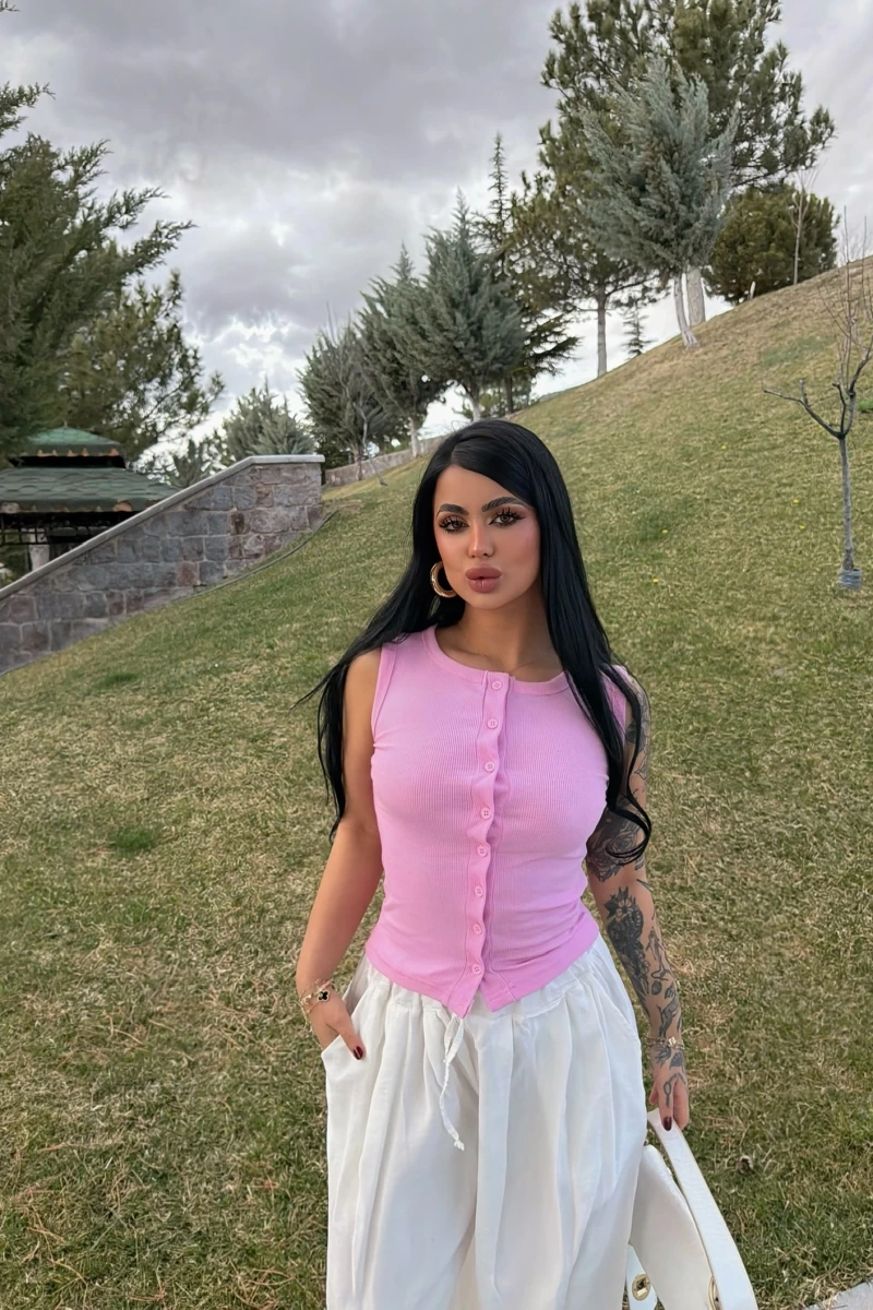 Pembe Ön Düğmeli Kaşkorse Bluz