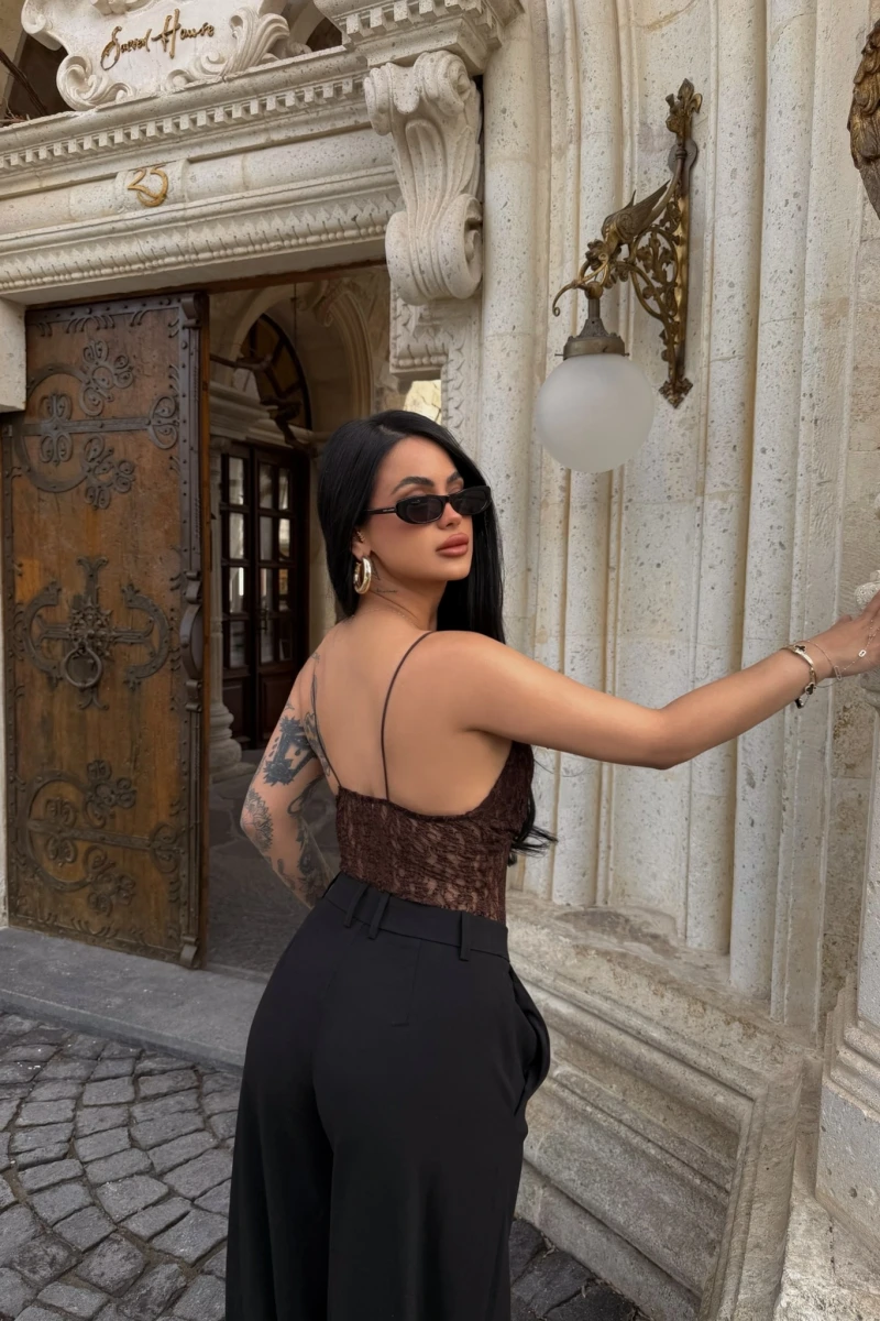 Kahve İp Askılı Güpürlü Bodysuit